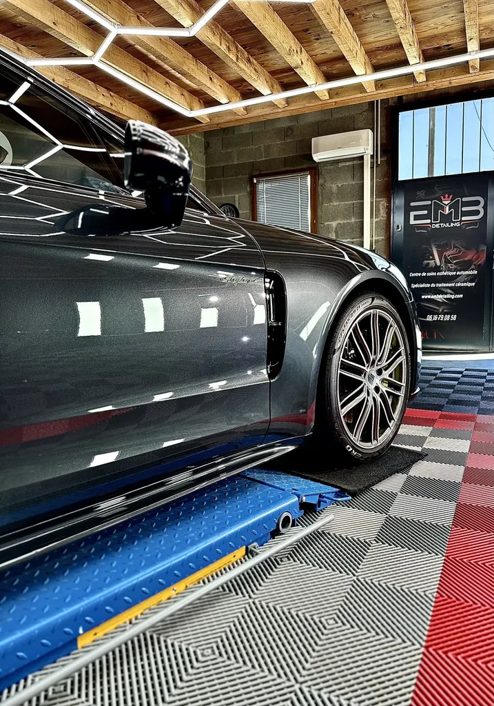 DETAILING Lyon traitement céramique carrosserie Porsche panamera 