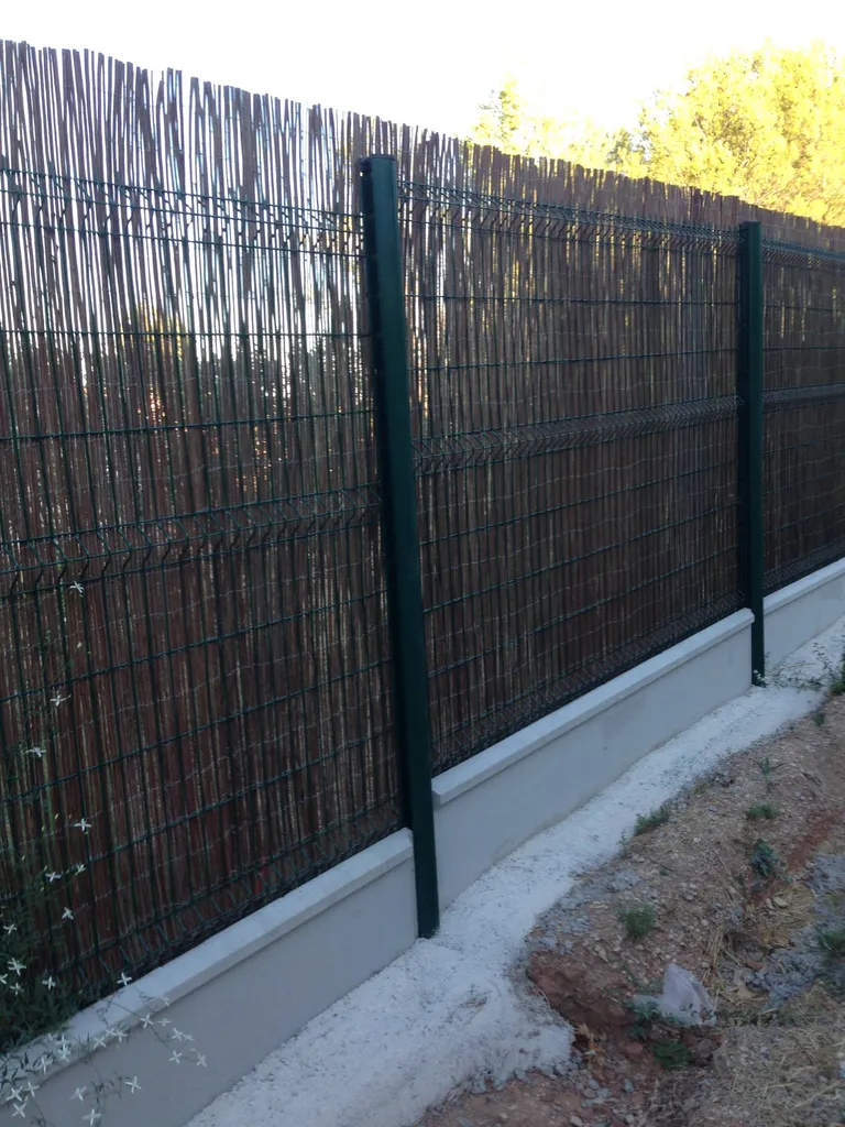 Le brise vue en canisse anti vis à vis installé dans les Bouches du Rhône 