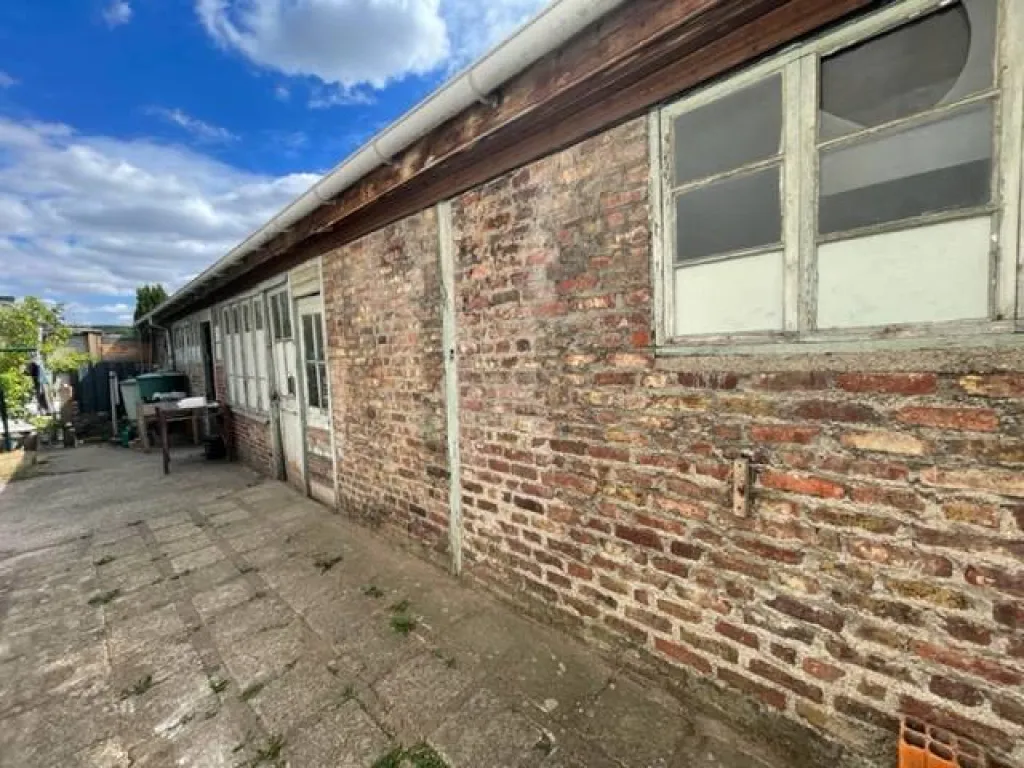 A  vendre pavillon plain-pied avec dépendance sur la commune de ST ETIENNE DU ROUVRAY 76800