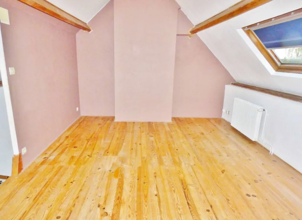 A vendre maison de ville à étage avec 2 chambres proche Tourville la Rivière 76410