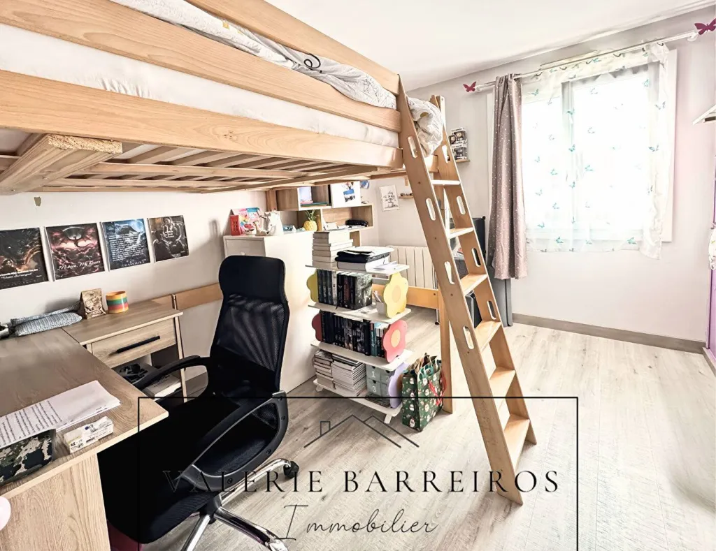 A vendre maison de 121 m² sur un jardin de 284 m² sur la commune de CAUDEBEC LES ELBEUF 76320