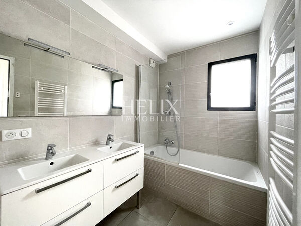 Maison à Fourqueux 232.27 M2 proche lycée international/ centre ville