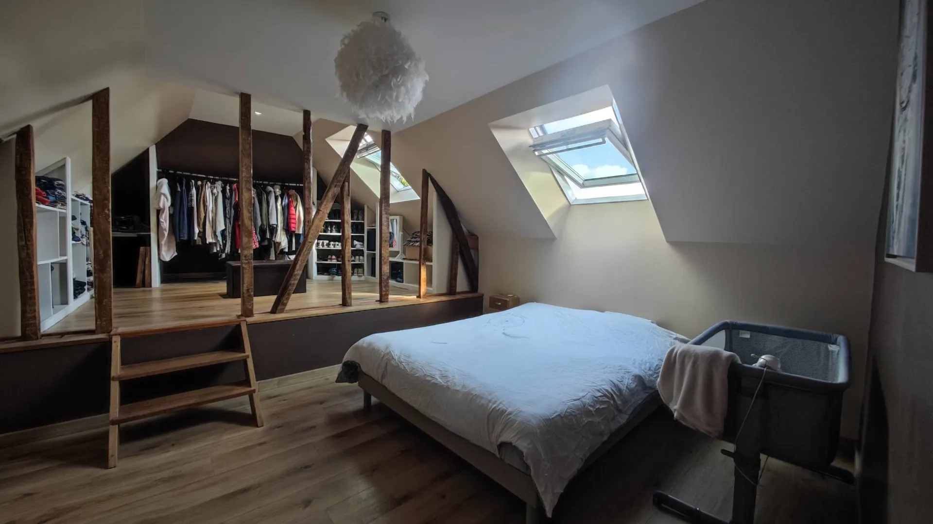 Maison de caractère entièrement rénovée de 147 m² avec jardin, située à 30 minutes de la mer de Dieppe, en Seine-Maritime (76)