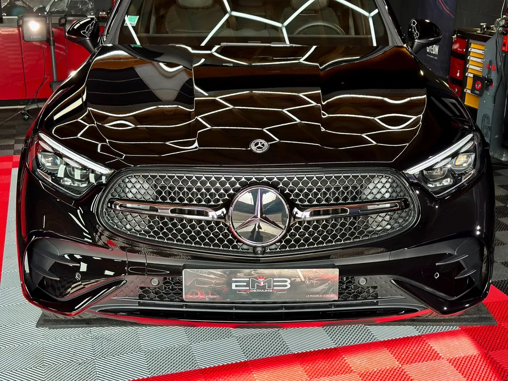 Traitement céramique auto DETAILING protection carrosserie Sud de Lyon Mercedes GLC