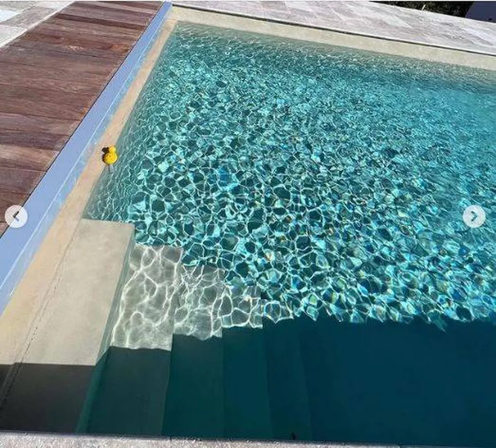 Réalisation béton piscine TERRE DU MONDE