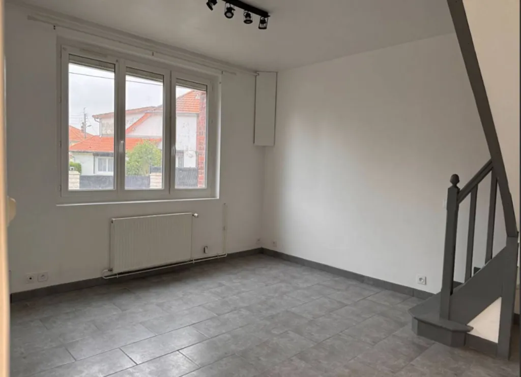 MAISON ENTIEREMENT RENOVEE ROUEN LIMITE BIHOREL