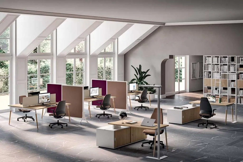 Bureau opérationnel x3 pour de l'élégance et de la fonctionnalité à Alès dans le Gard