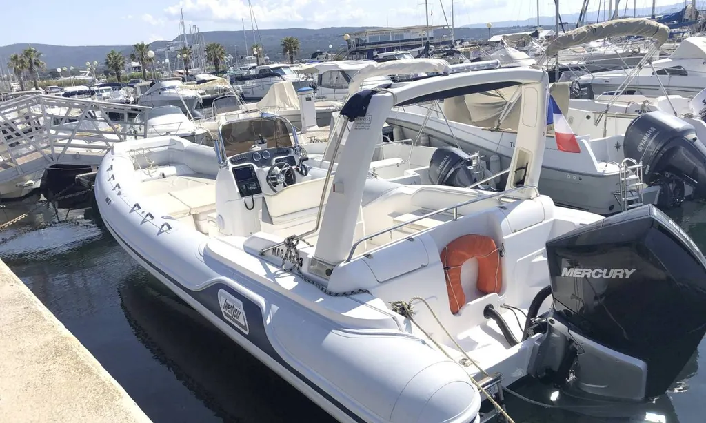 Visiting the Calanques of Marseille by boat!