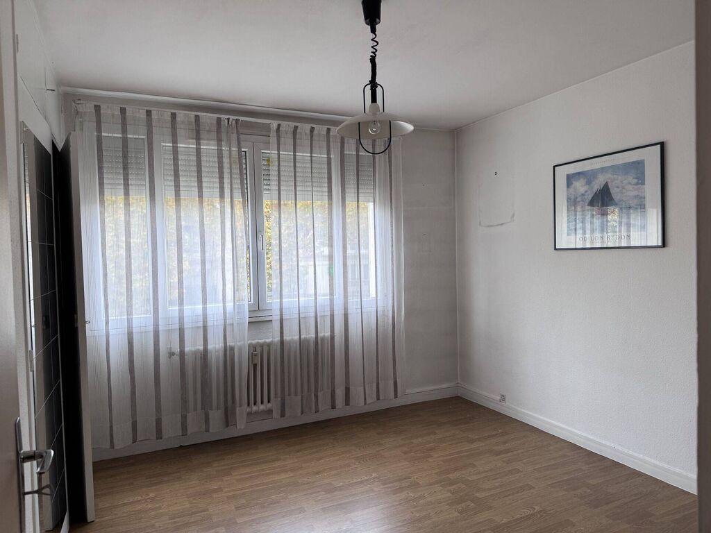 Appartement 4 chambres avec garage + cave / AVENUE JACQUES CARTIER