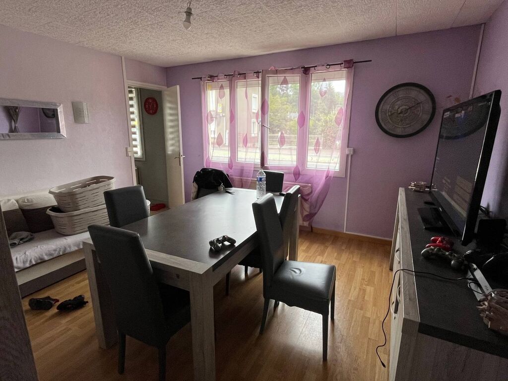 A Vendre : Local commercial avec habitation loué sur le Trait 76580