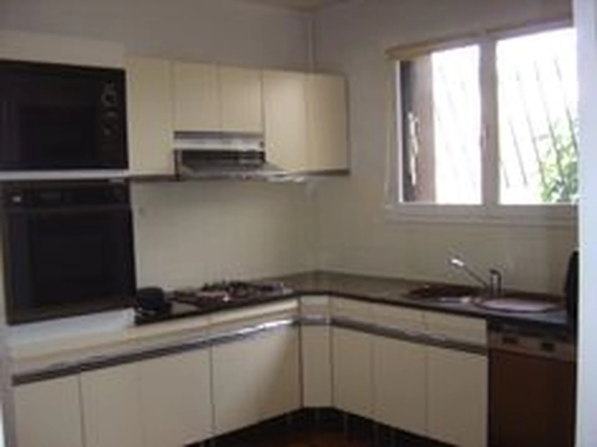 Aubagne villa 6 proche ecoles et commerces