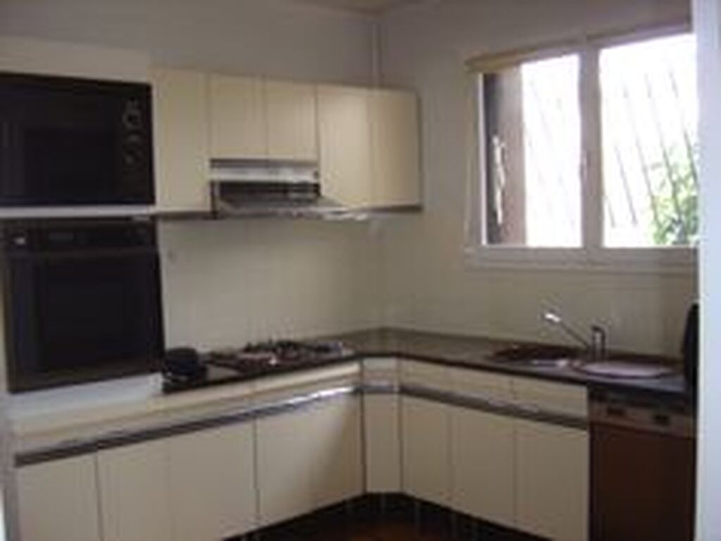 Aubagne villa 6 proche ecoles et commerces