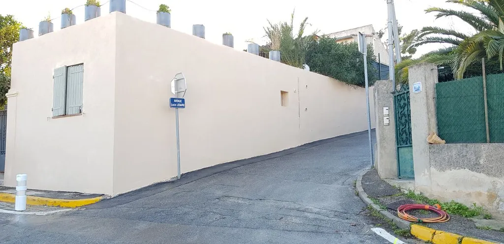 façade maison en crépi frotassé lisse minéral à la ciotat