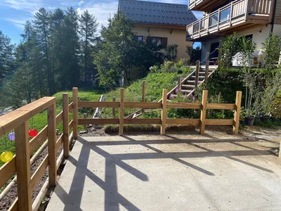 Pose de garde en corps en bois à Valberg