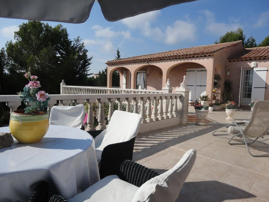 achat villa 5 chambres carnoux