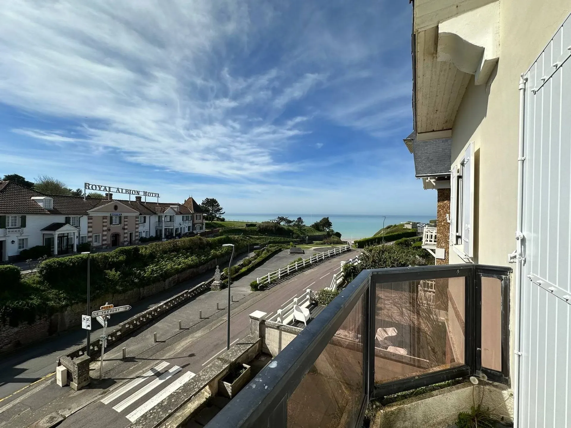 A vendre maison avec de grands espaces et lumineuse avec 300m² de jardin