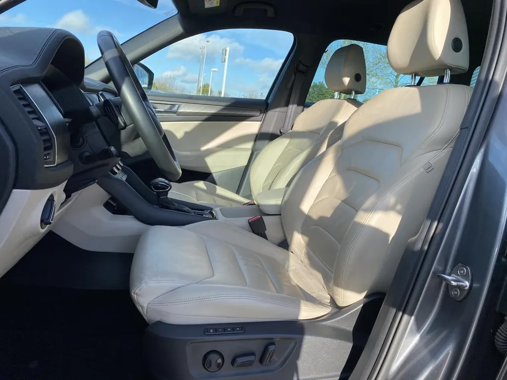 Skoda Kodiaq occasion proche Le Havre : SUV 7 places diesel automatique disponible chez Caudebec Automobiles Normandie