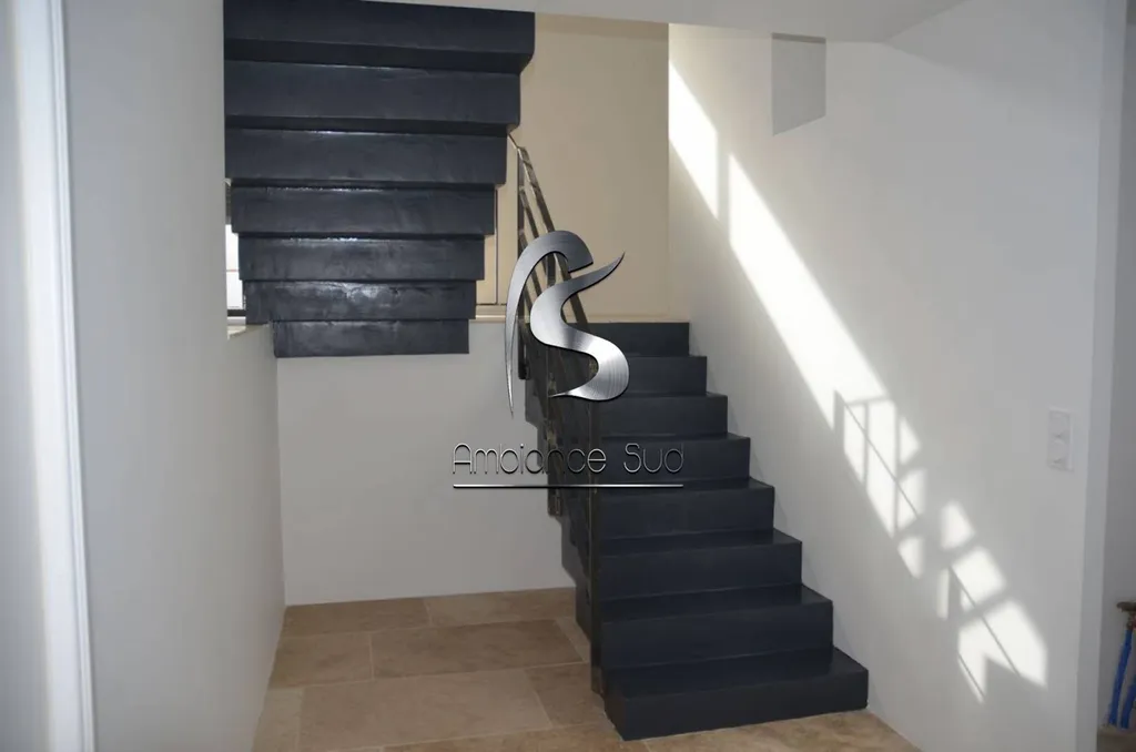 ESCALIER EN BETON CIRE TALOCHE LAMBESC