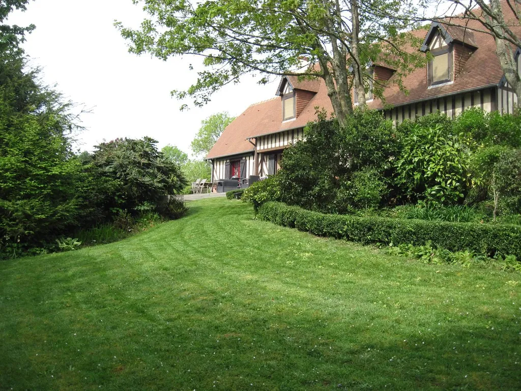 Notre zone d'activité pour ce serviceAchat château en bon état avec grand jardin