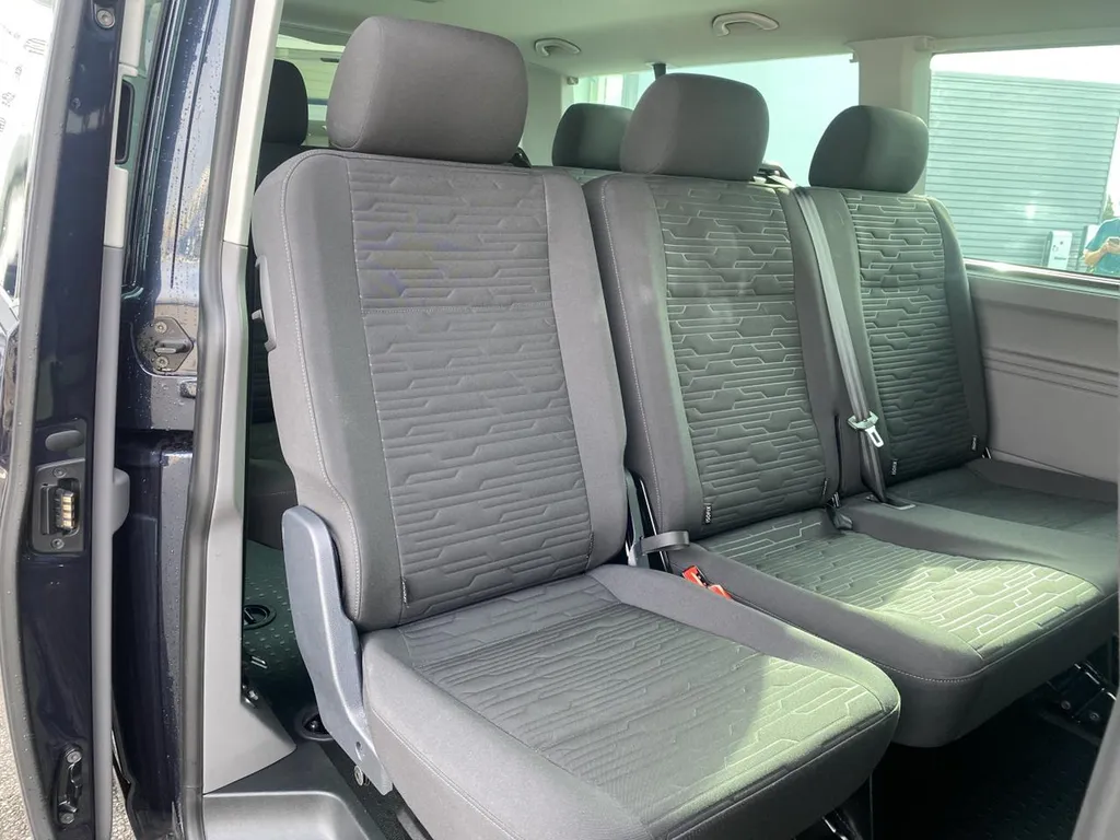 Volkswagen Caravelle d'occasion à vendre près du Havre : Van 9 places TDI 150 DSG7 disponible à La Frénaye