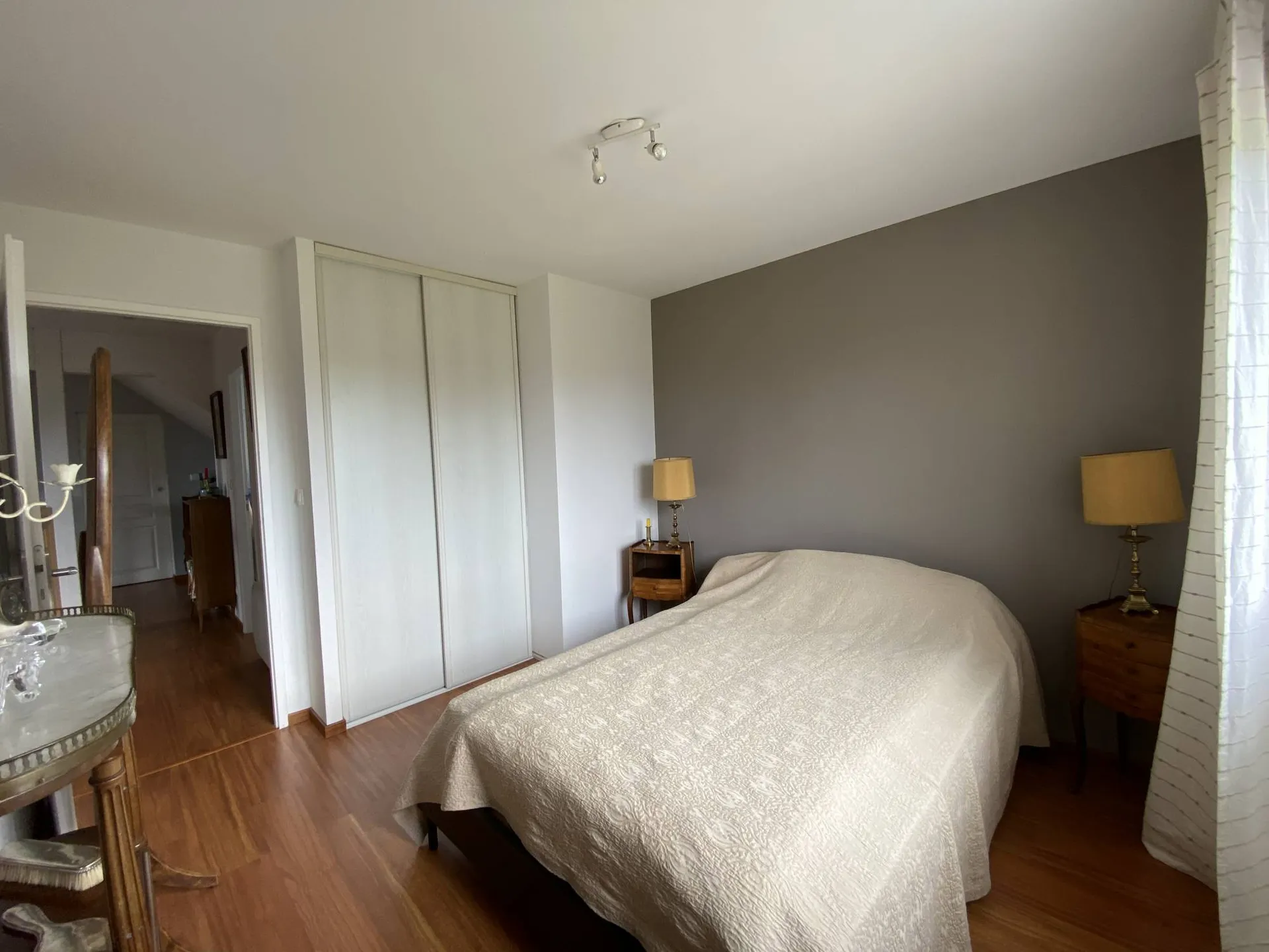 A vendre maison style canadienne proche de Rouen située au calme, proche des commodités