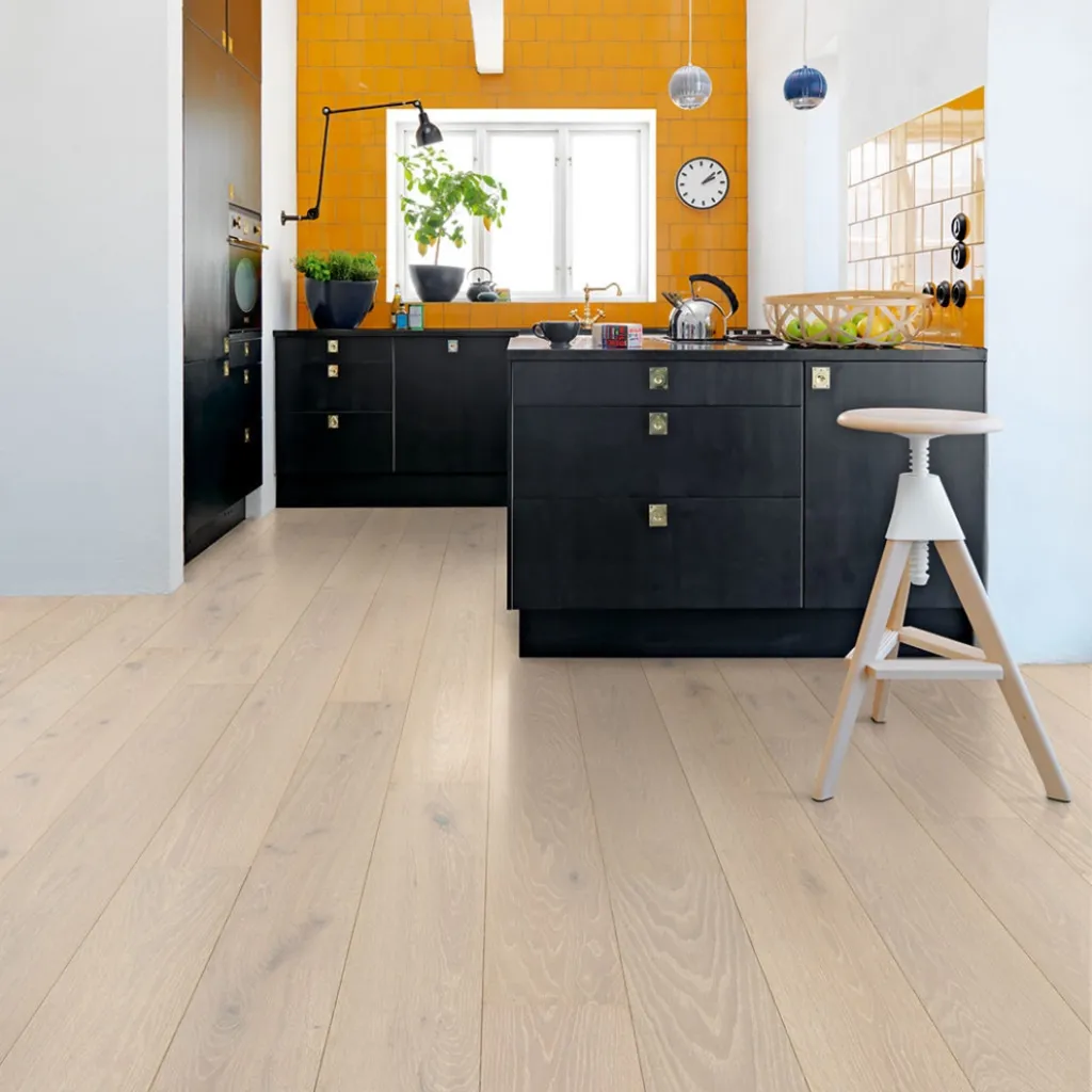 Où commander un parquet contrecollé pour la rénovation de ma maison de campagne à Ecouis proche de Rouen 76 ?