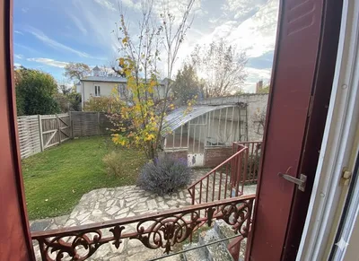 Vue serre maison location au Vesinet proche RER A par HELIX immobilier