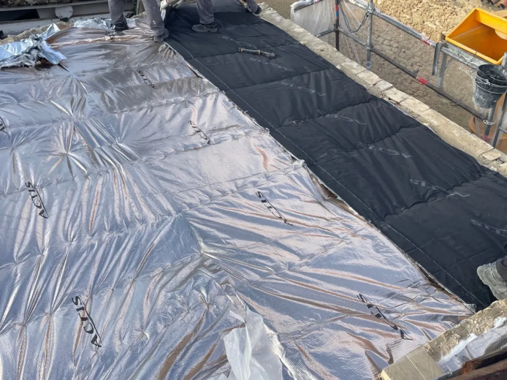 pose d'isolation sous toiture près de martigues