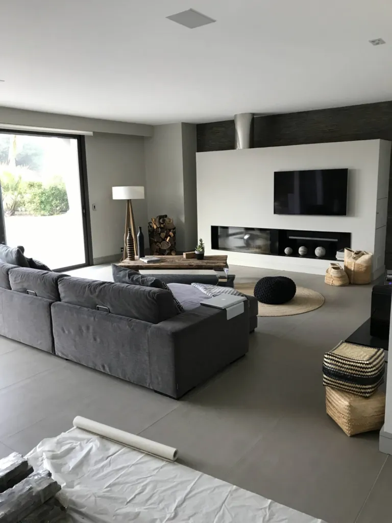 Notre zone d'activité pour ce serviceDevis travaux de peinture après sinistre à Cannes 06400, Alpes-Maritimes : remise en peinture adaptée pour restaurer les murs et plafonds d’une maison ou villa