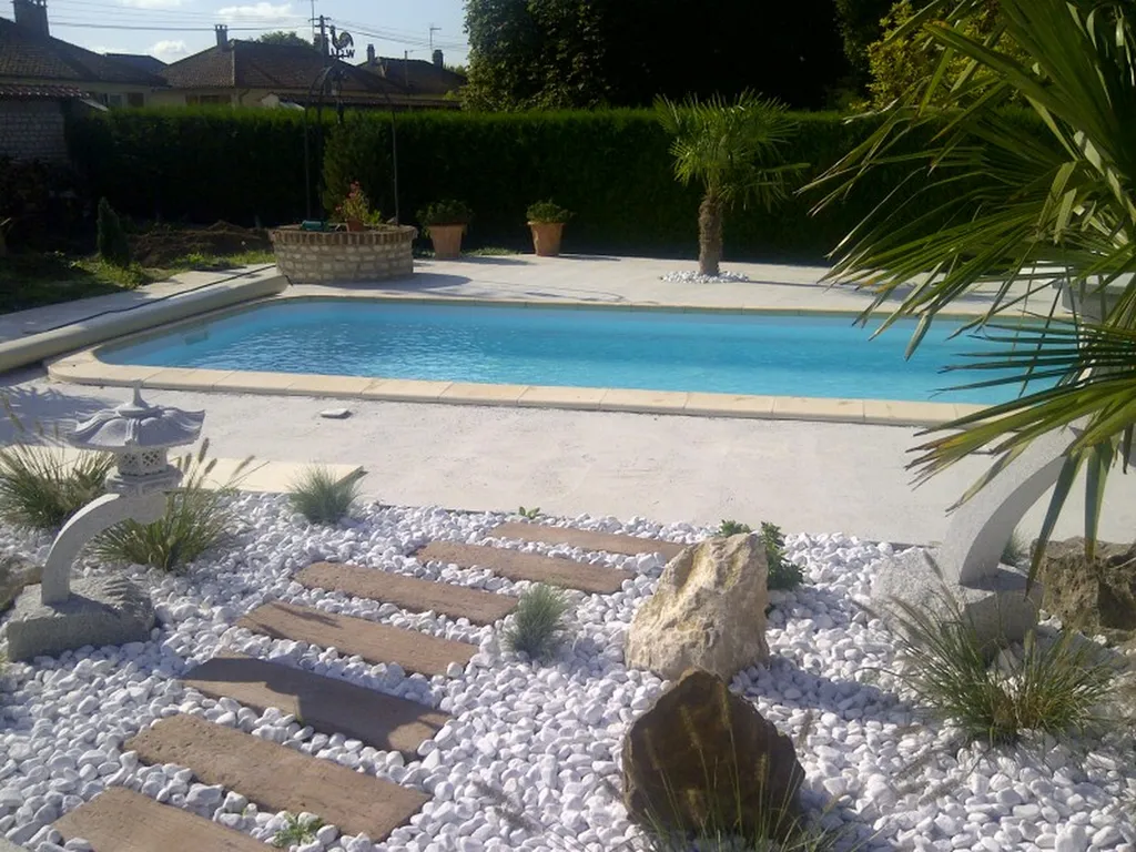 PISCINE COQUE POLYESTER TYPE ROMAINE - SERIE BIG-POOL ou MEGA-POOL