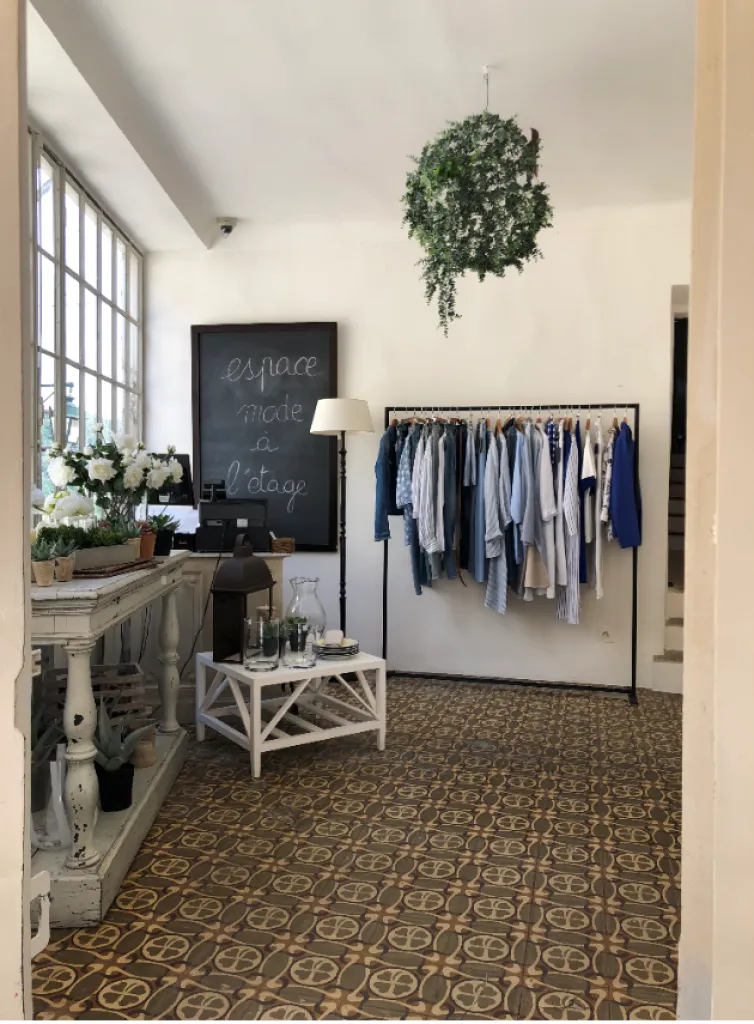 Espace Femme chez Sacha Mode à Ménerbes