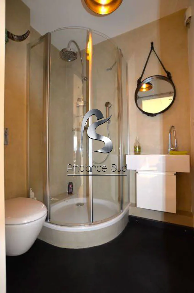 SALLE DE BAIN EN BETON CIRE MARSEILLE