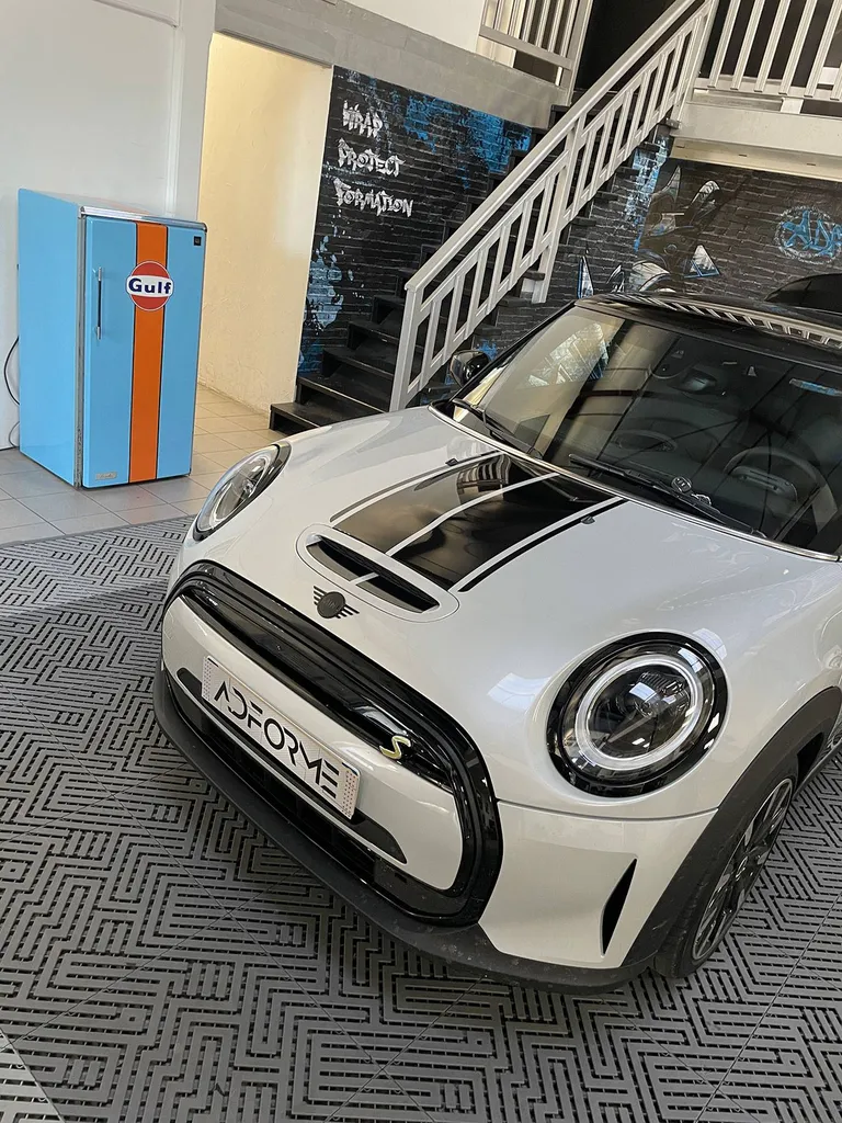 Bande Mini capot avant autocollant