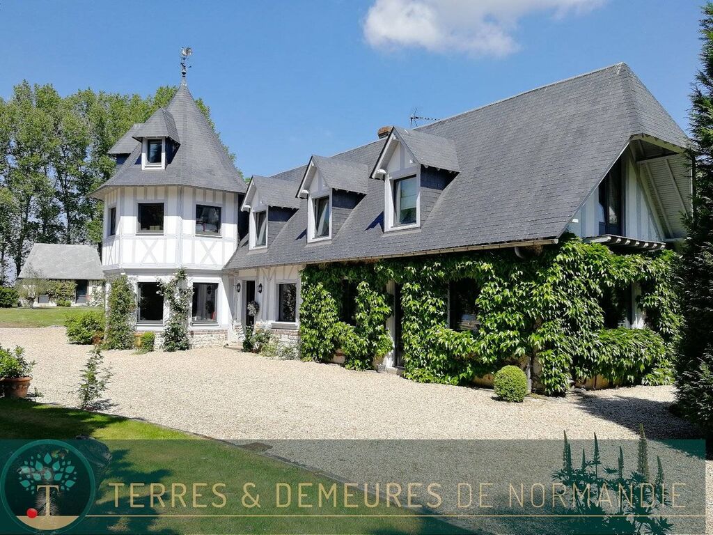 A vendre, 1h30 de PARIS, maison de famille, sur parc arboré, beaucoup de charme