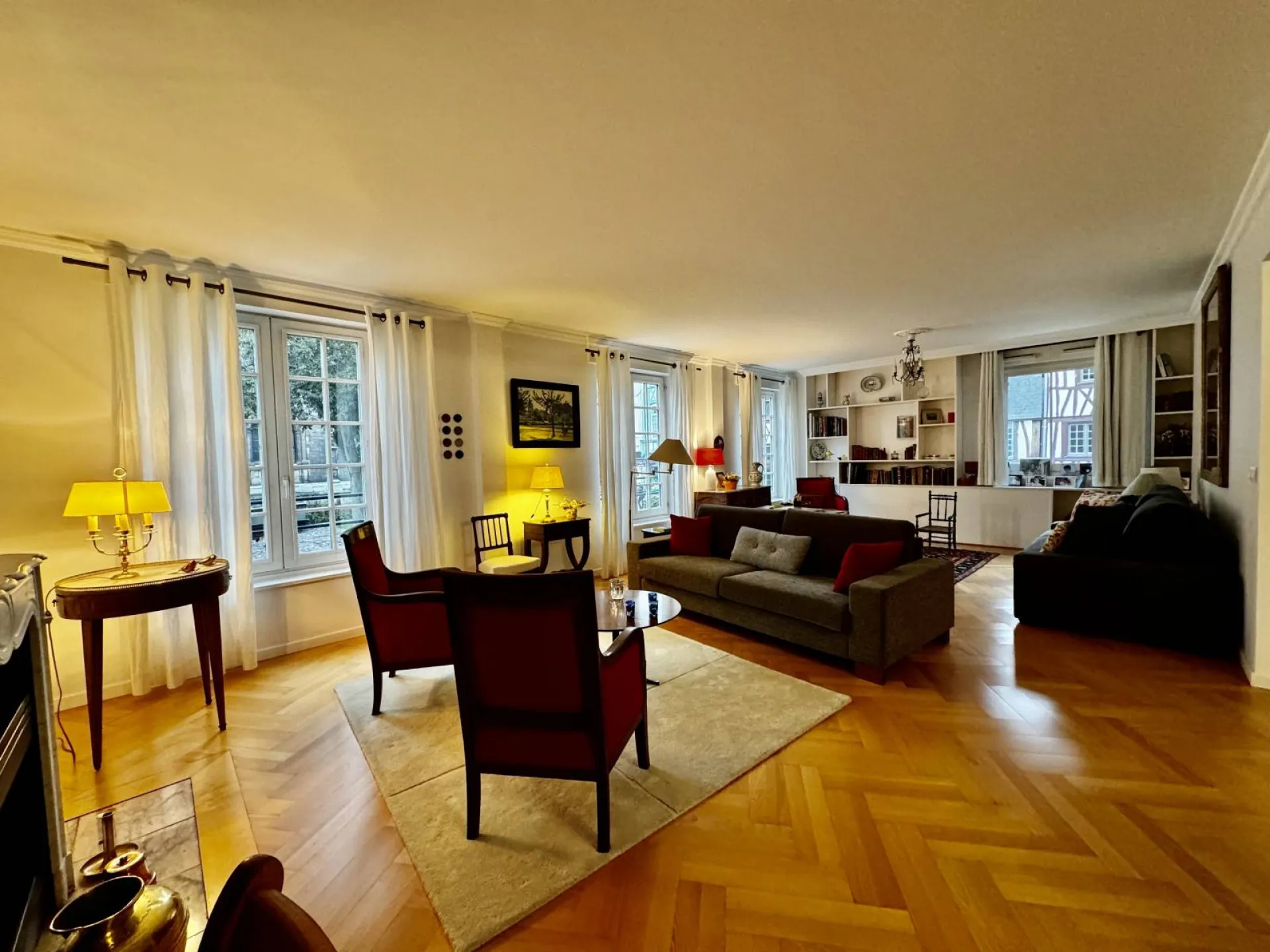 Acheter un appartement de 4 pièces avec 2 chambres et un parking