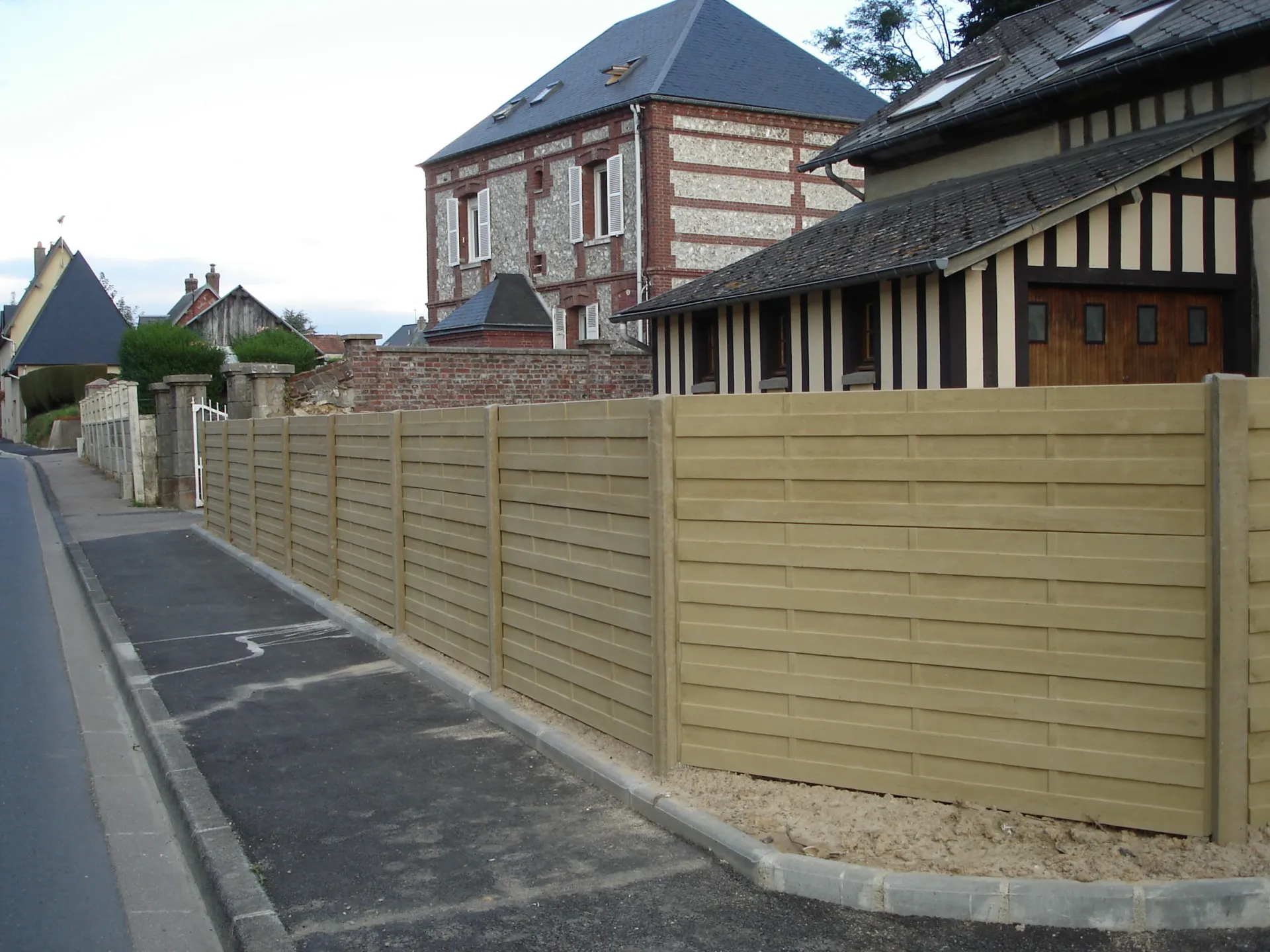 Fourniture et pose de mur en plaques impression bois en Seine maritime 76