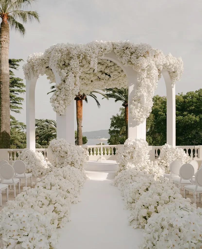 Organisation de mariage luxueux par Wedding Planner expert avec cérémonie laïque personnalisée et réception gastronomique dans la Principauté de Monaco