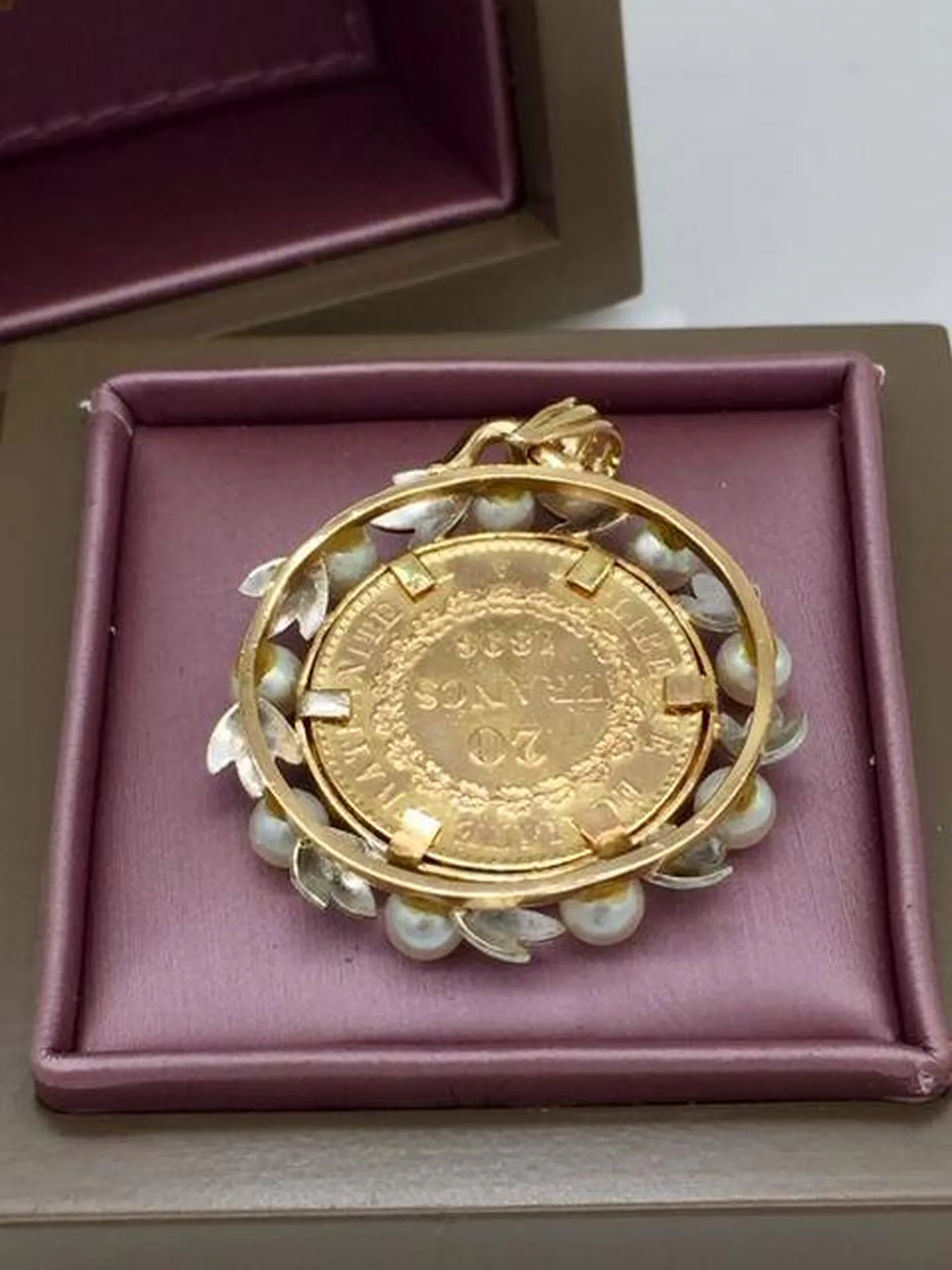 Pendentif porte pièce 20 francs or 750/1000ème et perles occasion Or Ligne Biganos Bassin d'Arcachon