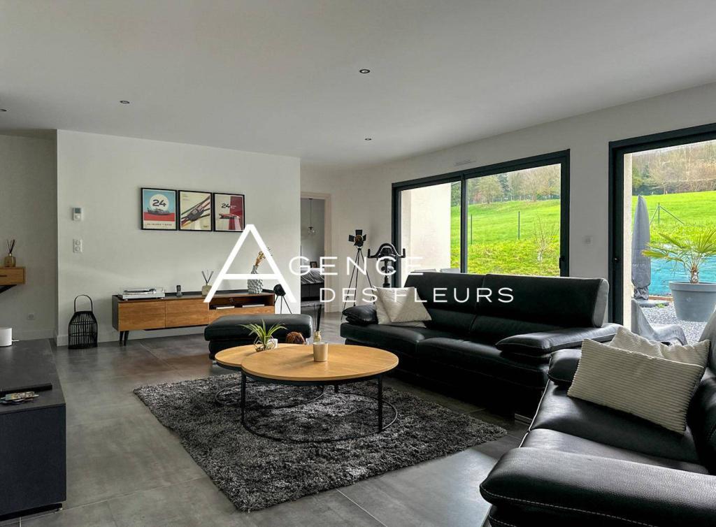 Maison Saint Germain De Pasquier 6 pièce(s) 204 m2