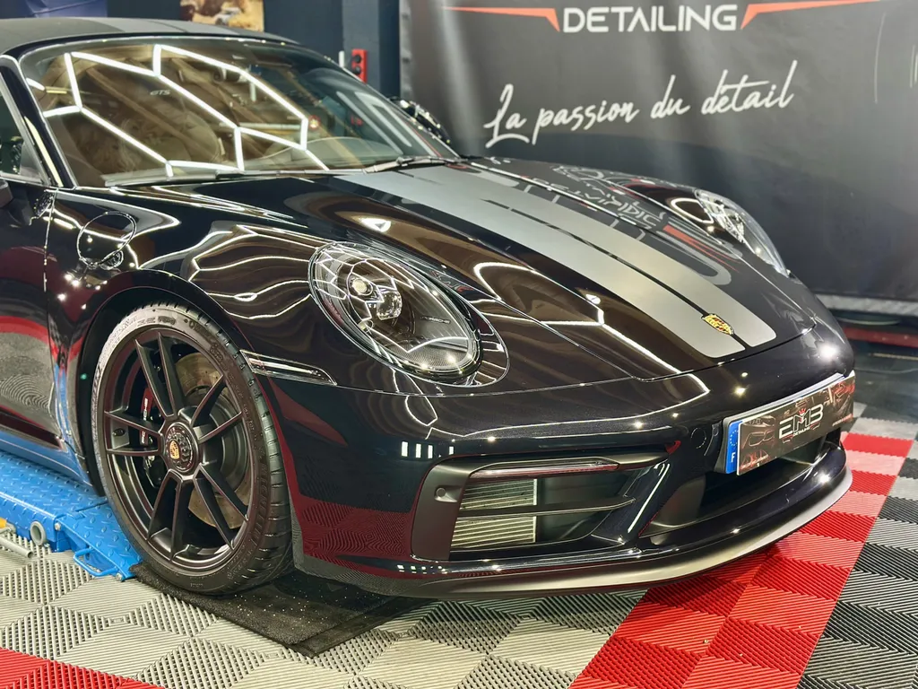 protection carrosserie polissage traitement céramique DETAILING Vaugneray socialiste Porsche 992 GTS Cabriolet