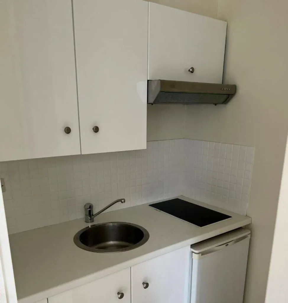 Studio en location de 25.34m², situé rue du vieux palais à Rouen, 473€ charges comprises