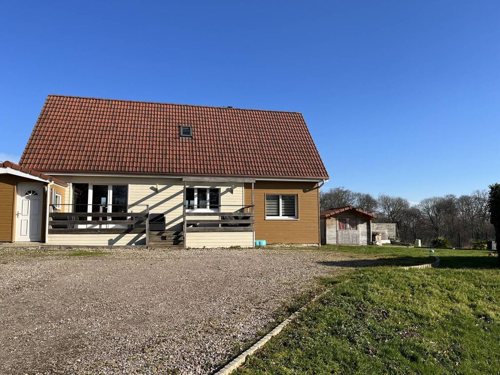 Exclusivité ! A vendre à St Arnoult : Maison en bon état général avec 3 chambres