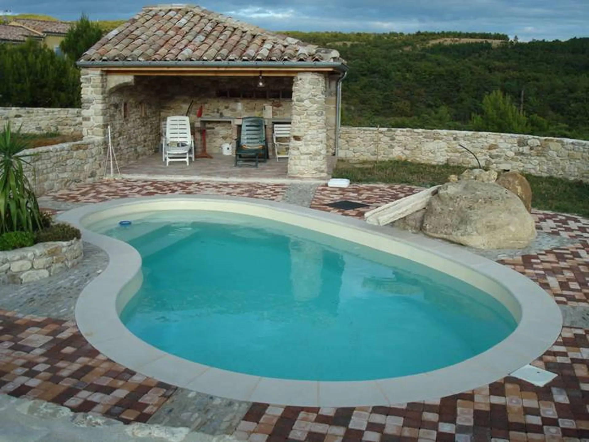 Piscine fond plat modèle Noisette 