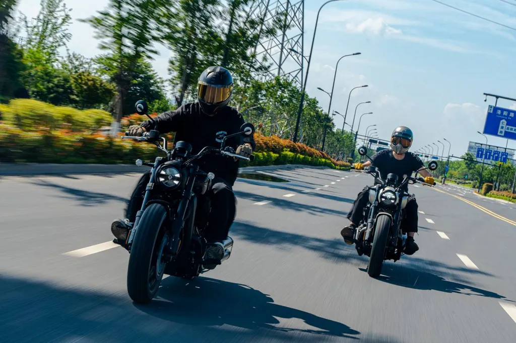 BENDA MOTORCYCLE DARKFLAG SIX FOURS LES PLAGES