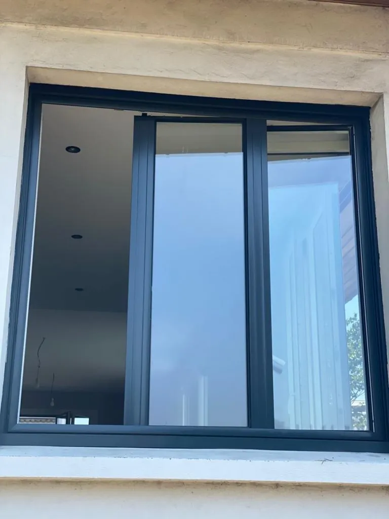 rénovation de fenêtres extérieures avec changement de couleur près de ROUEN