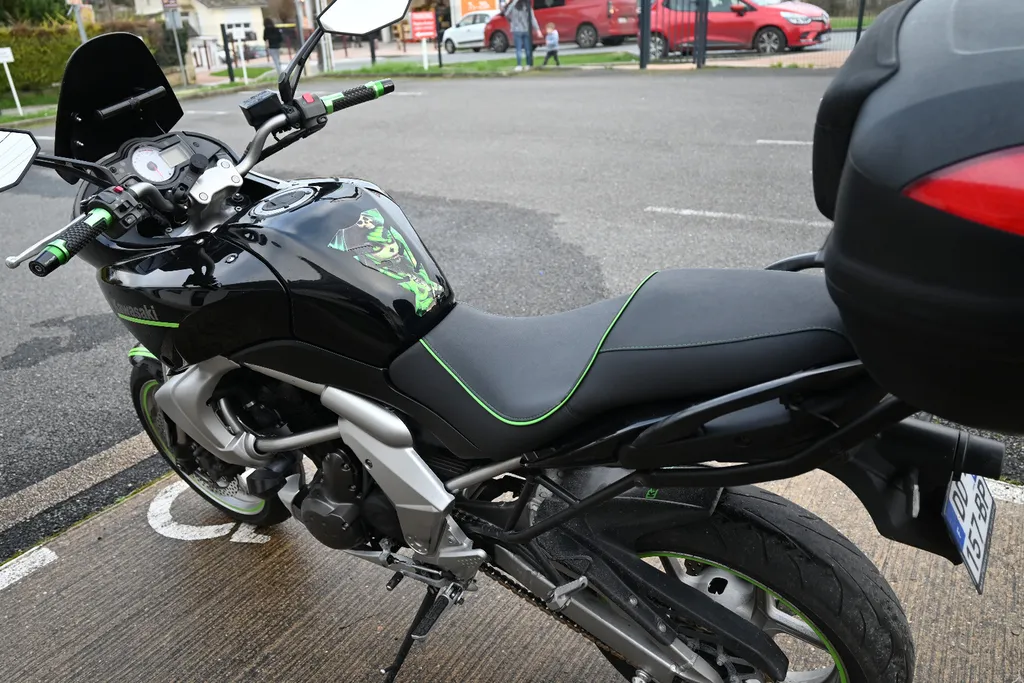Selle moto sur mesure à Saint-Quentin-de-Baron en Gironde – Personnalisation haut de gamme