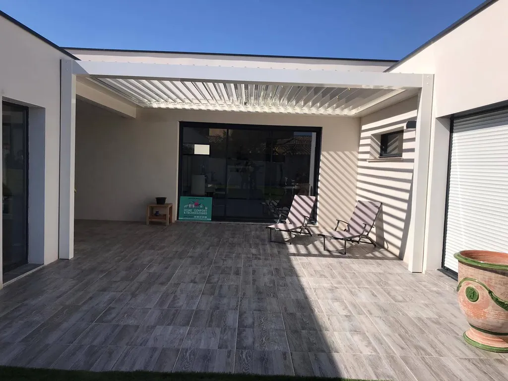 Pergola à Caveirac près de Nîmes dans le Gard