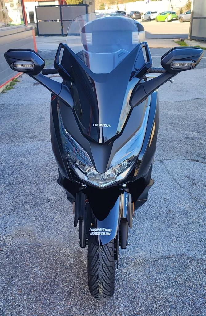 HONDA FORZA 125 DU 06/2020 AVEC 22400KM