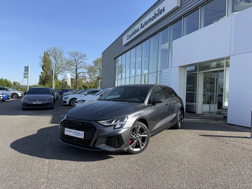 Achat voiture occasion Audi A3 Sportback hybride S Line disponible proche de Le Havre chez Caudebec Automobiles