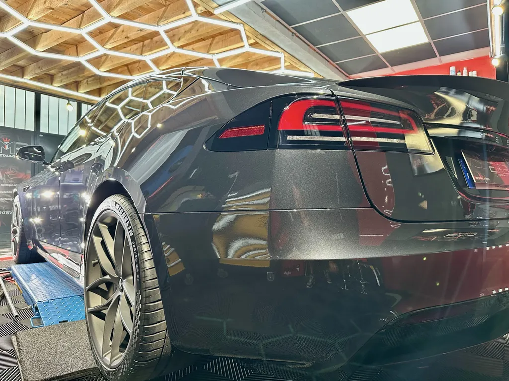 spécialiste du traitement ceramqiue Tesla sur lyon